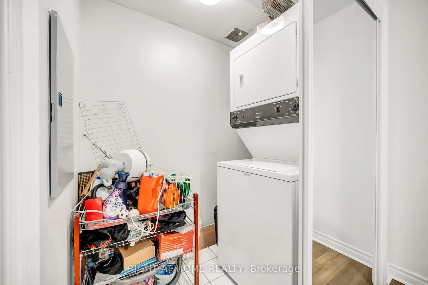 Additional image 19 of 7398 Yonge Street 107A