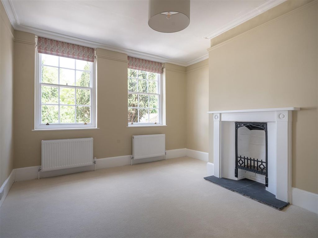 Additional image 19 of 5 bed property to rentDe Vaux Place, Salisbury SP1