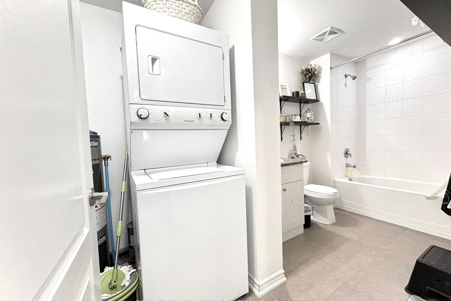 Additional image 11 of 720 Yonge Street 109