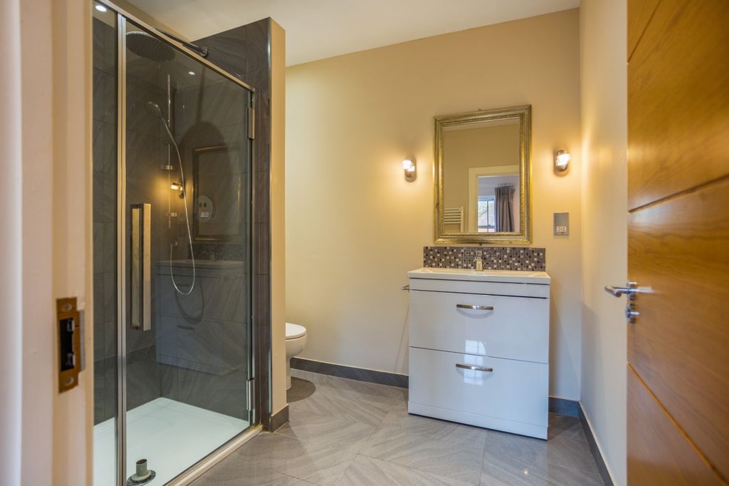 Additional image 15 of 4 bed town house to rentHawtrey Road, Windsor SL4