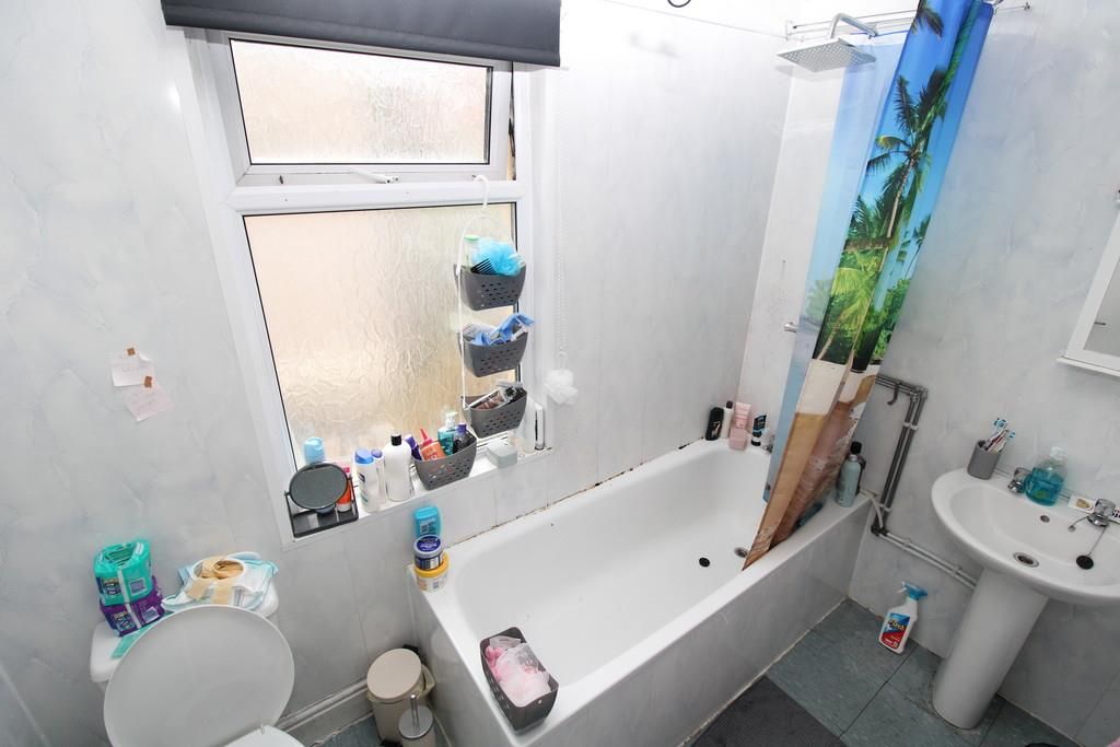 Additional image 4 of Room to rentWood Road, Pontypridd CF37