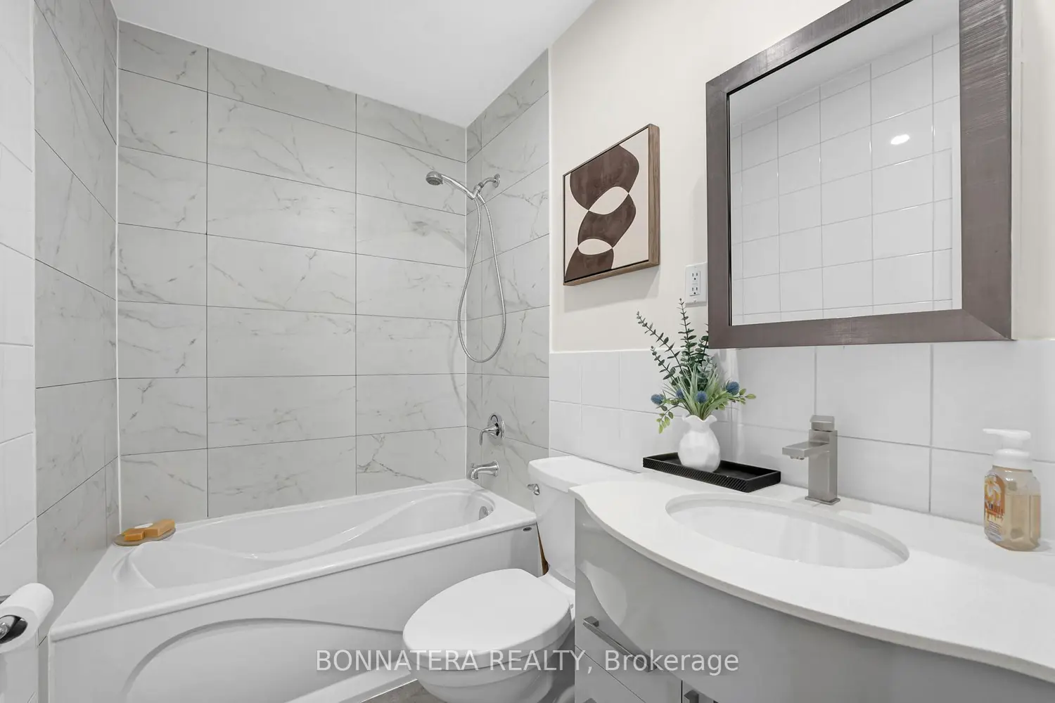 Additional image 12 of 3065 Queen Frederica Drive 905