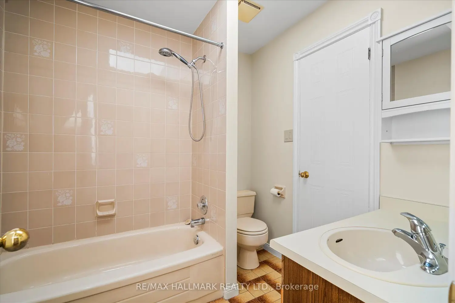 Additional image 9 of 122 Glen Manor Drive 1
