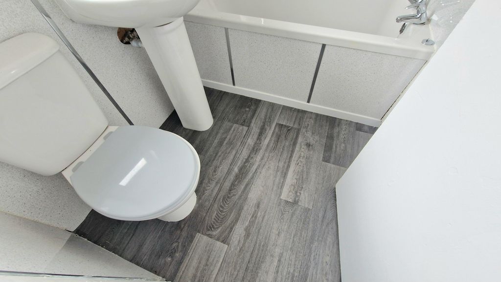 Additional image 13 of 4 bed town house to rentAvon Court, Falkirk FK1