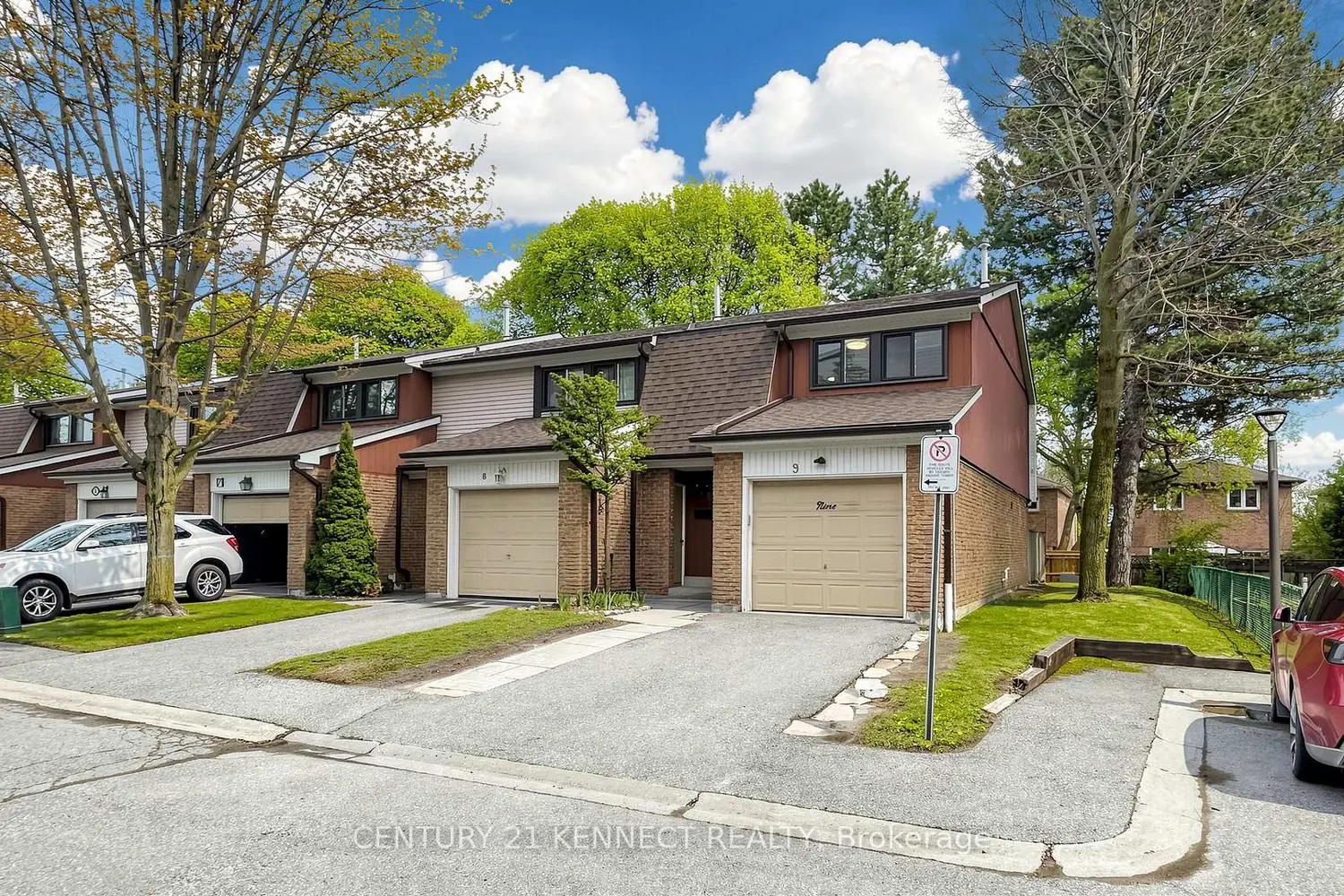 260 Avenue Road 9