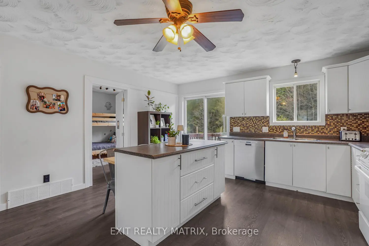 Additional image 4 of 542 Devista Boulevard B