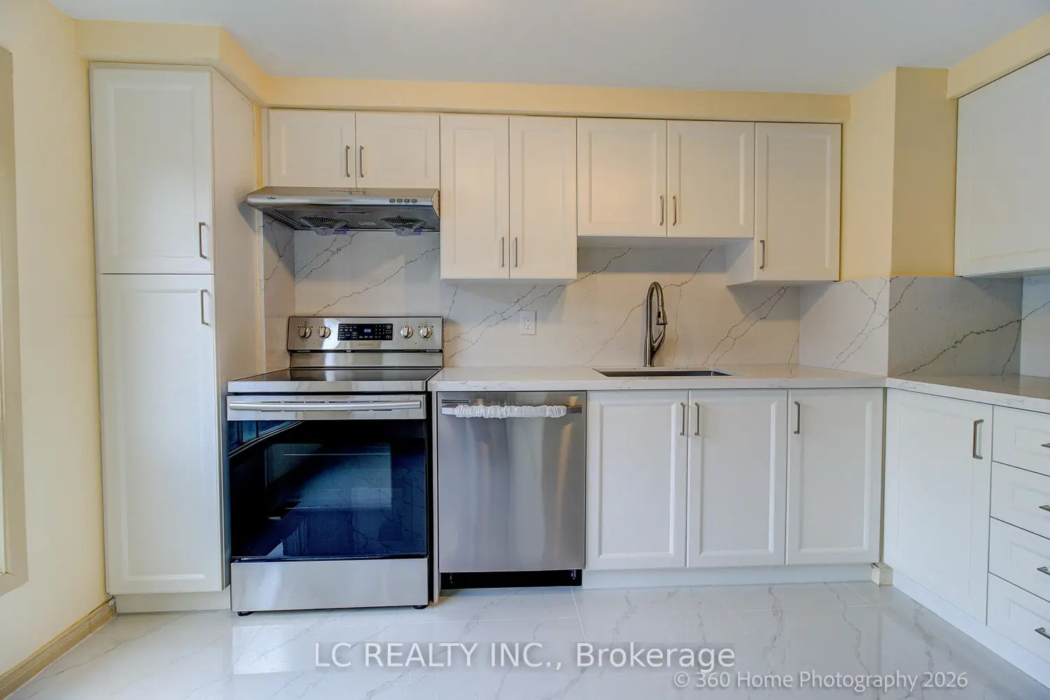 70 Dutch Myrtle Way photo 4