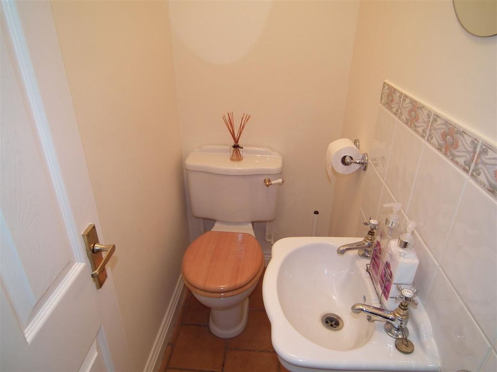 Additional image 8 of 5 bed detached house to rentAbington Vale, Northampton NN3