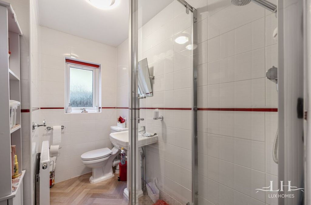 Additional image 16 of 3 bed detached bungalow for saleBrook Close, Romford RM2