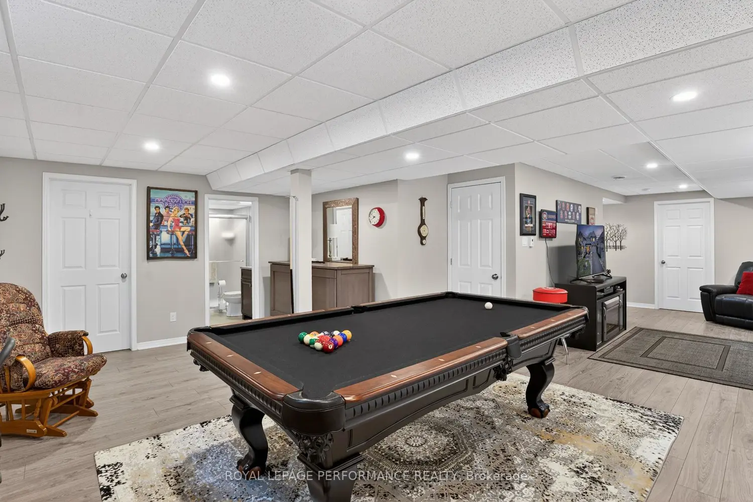 112 Jade Street photo 3
