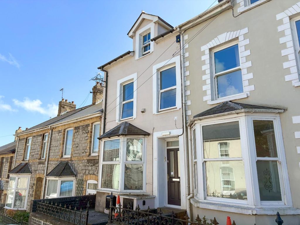 Additional image 2 of 2 bed flat to rentNewcastle Hill, Bridgend CF31