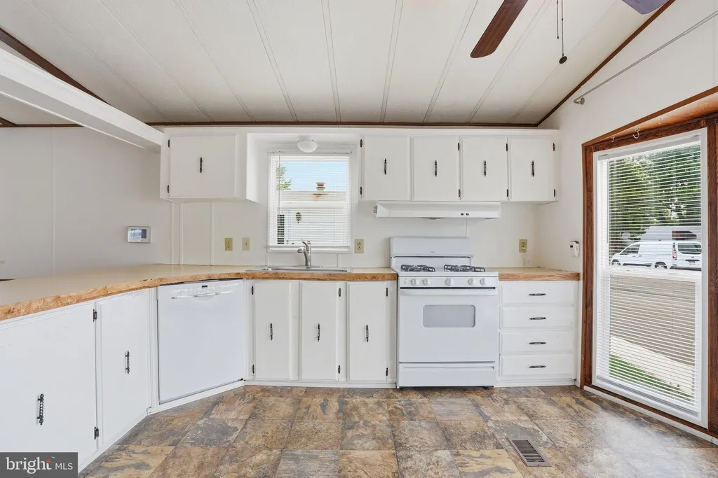 Additional image 9 of 707 Berry Road, Wilmington, DE 19810