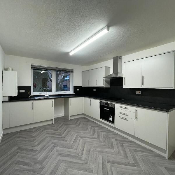 Additional image 4 of 2 bed flat to rentParmelia Court, Perth PH1