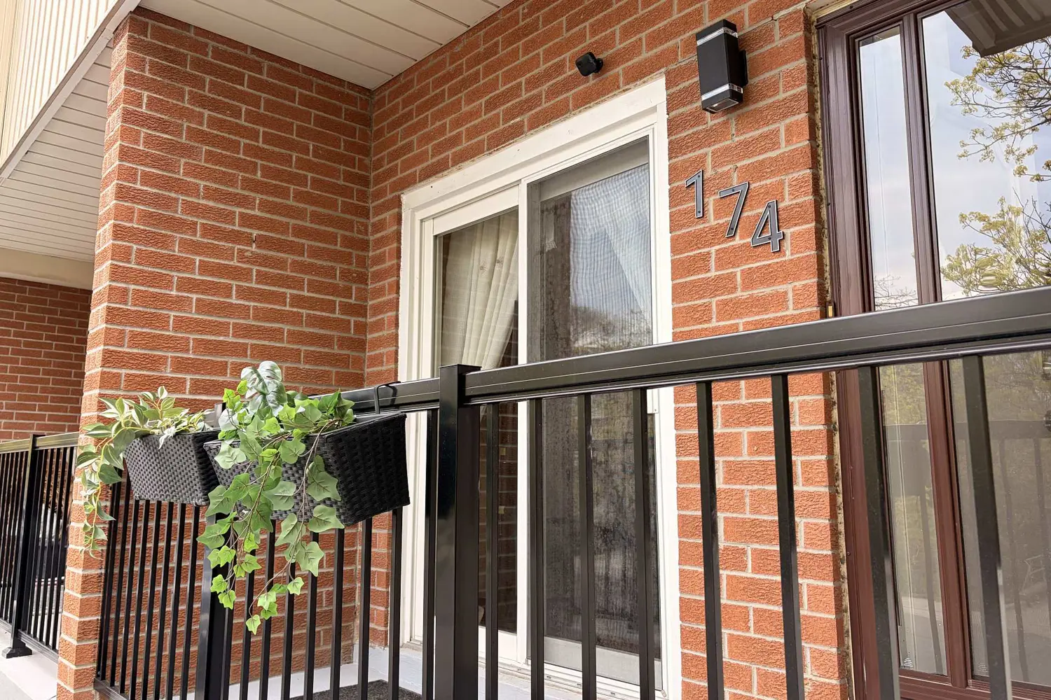 174 Homestead Road photo 2