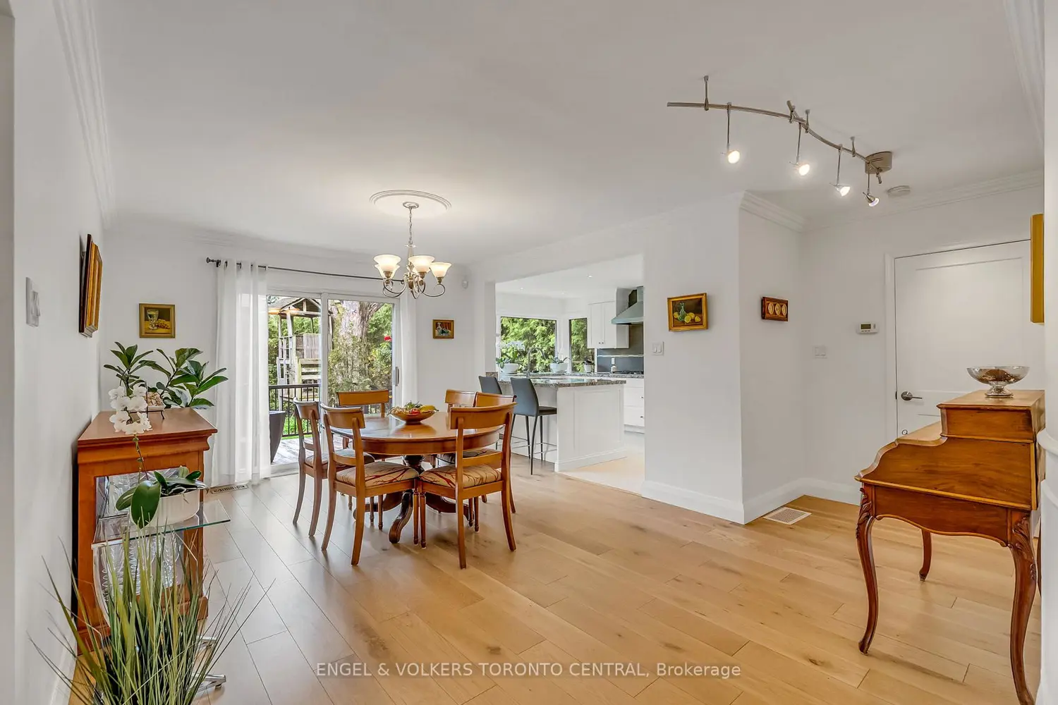 170 Fenn Avenue photo 4