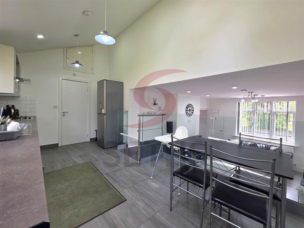 Additional image 6 of 2 bed flat to rentGipsy Lane, Humberstone, Leicester LE5
