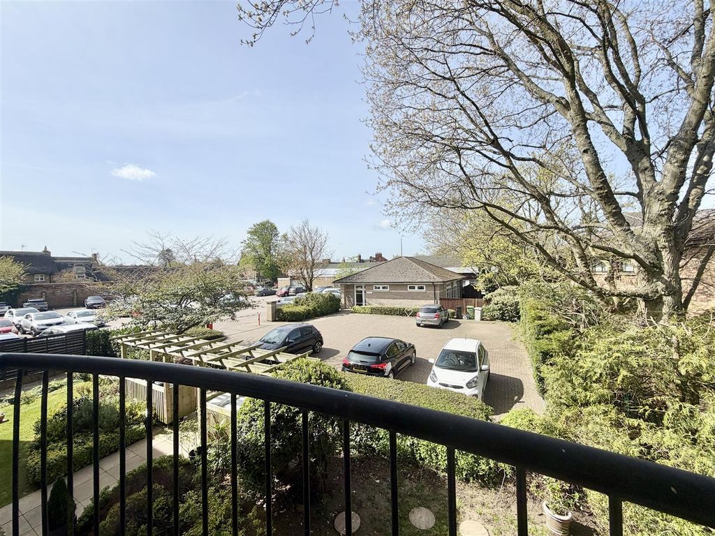 Additional image 16 of 2 bed flat to rentChurch Street, Oakham LE15