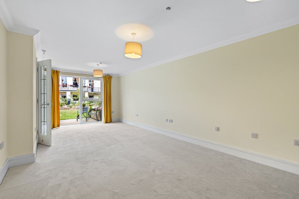 Additional image 13 of 1 bed property for saleLansdown Road, Cheltenham GL50