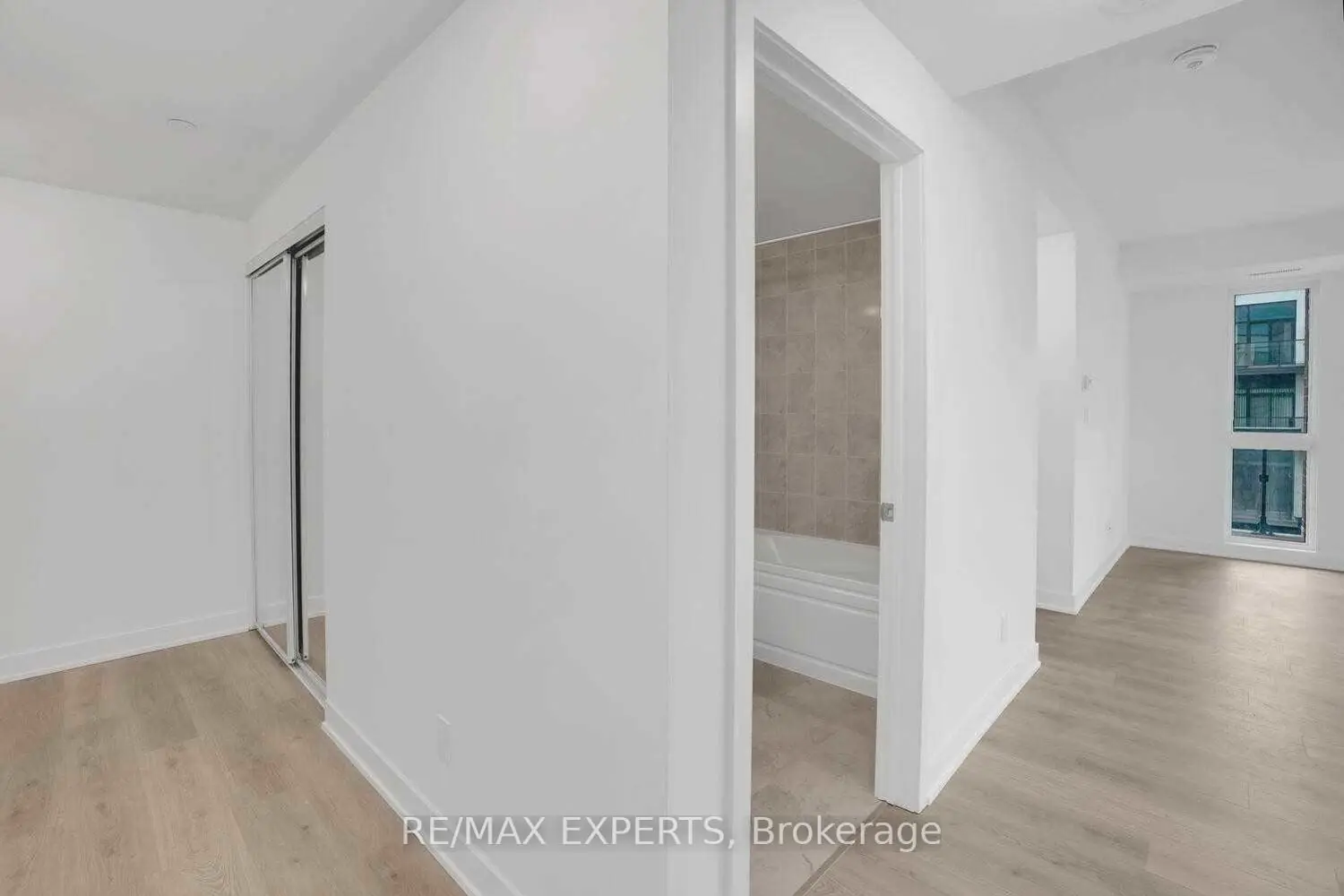 Additional image 7 of 1709 Bur Oak Avenue 309