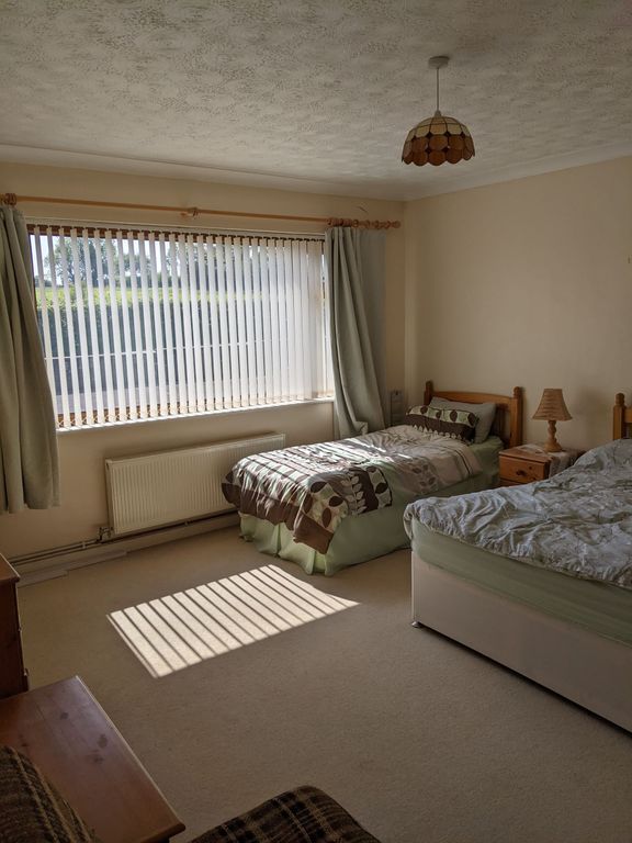 Additional image 9 of 2 bed detached bungalow to rentTrimsaran Road, Llanelli SA15