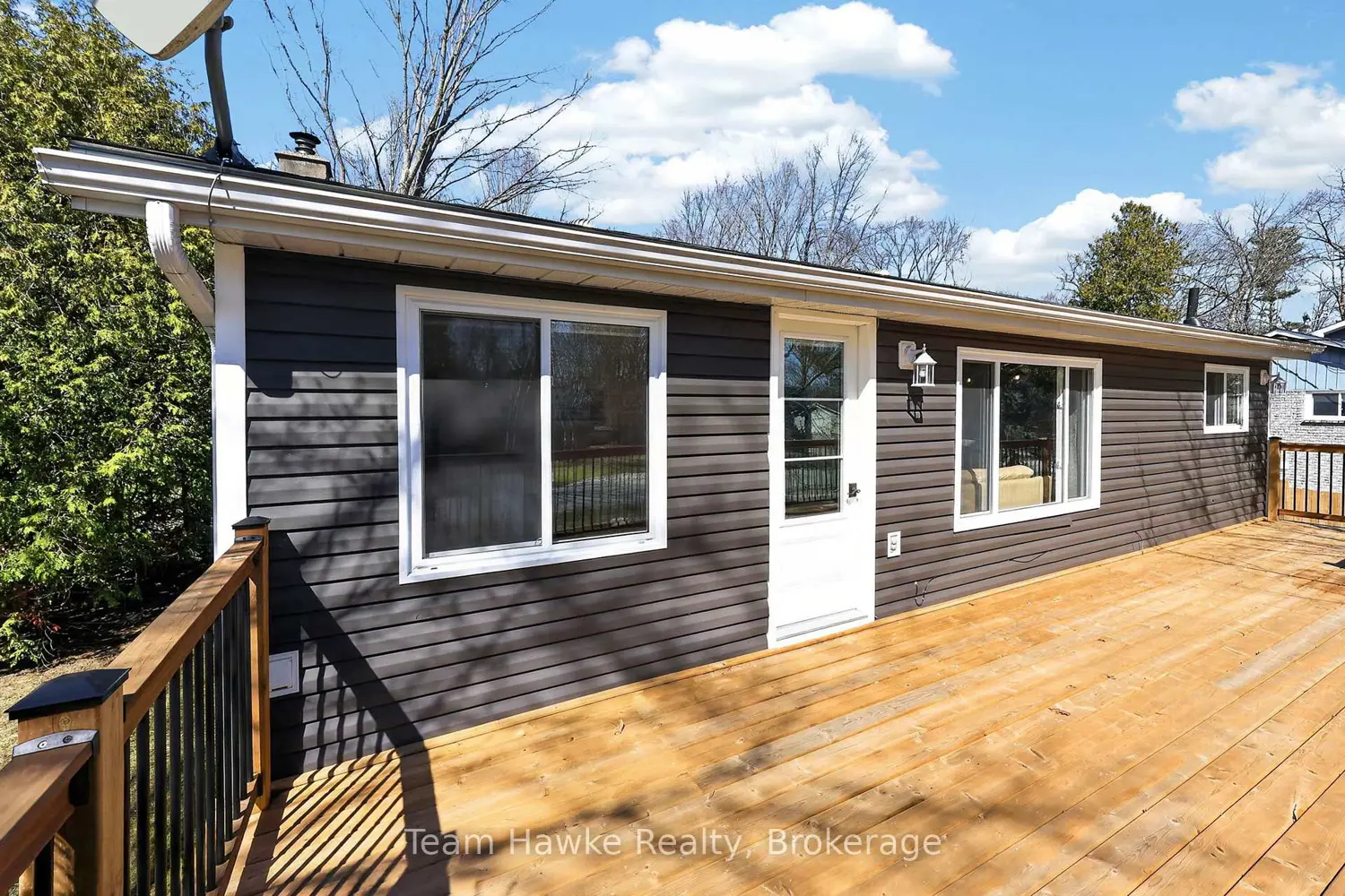 14 Sarna Drive photo 2