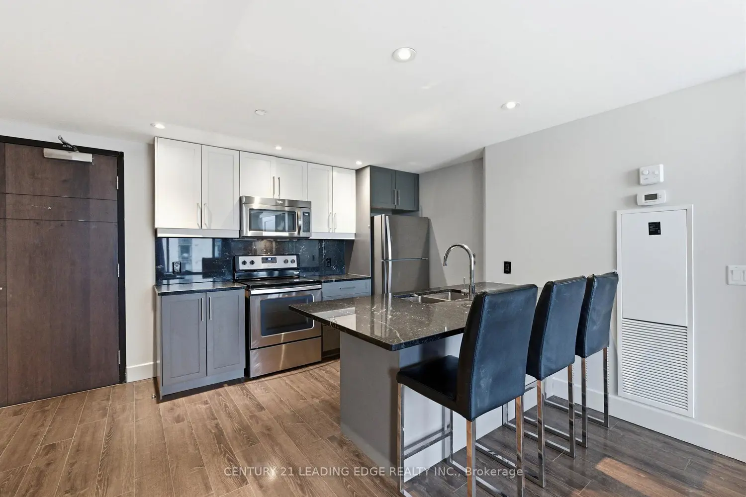 330 Phillip Street C533