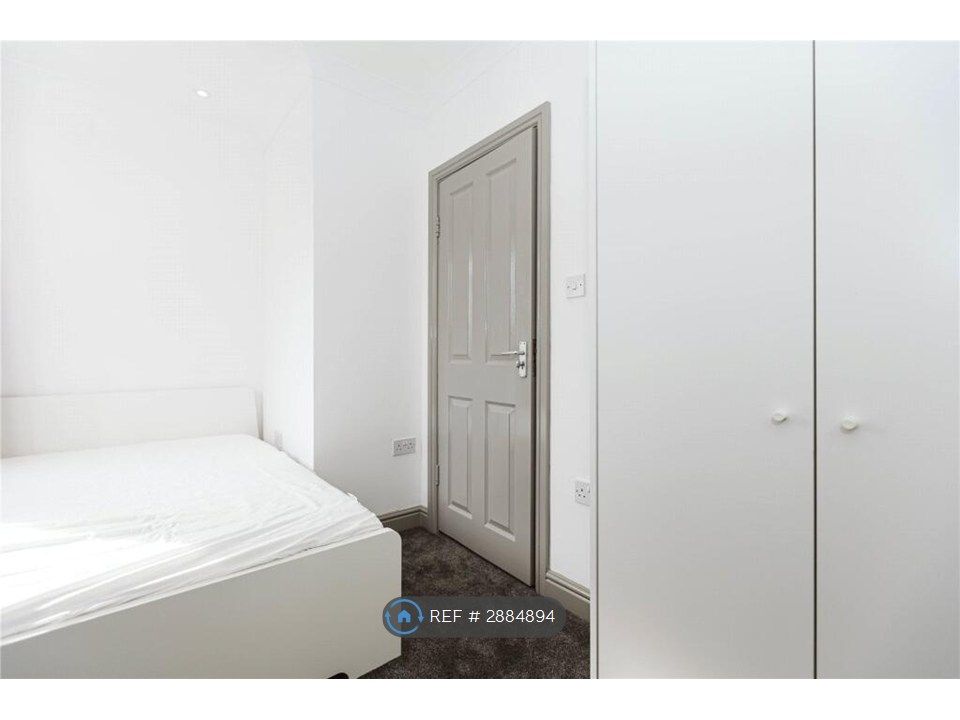 Additional image 11 of 6 bed semi-detached house to rentHunters Way, Bristol BS34