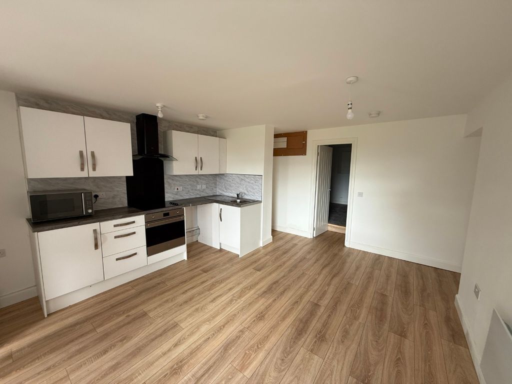 Additional image 4 of 1 bed flat to rentStation Road, Shotts ML7