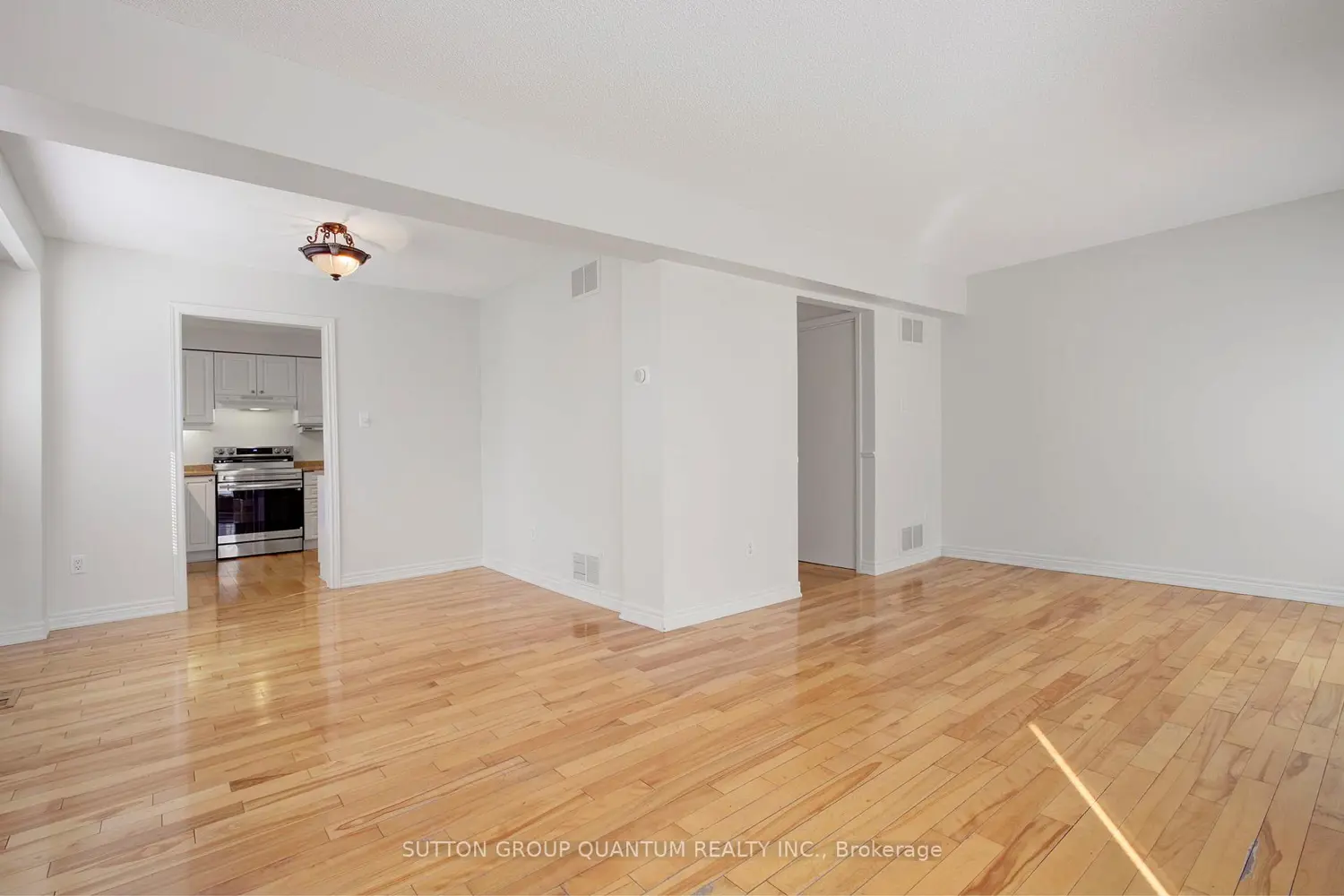 Additional image 8 of 336 Queen Street 14