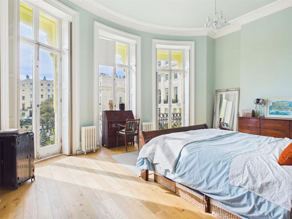 Additional image 3 of 3 bed flat for saleBrunswick Square, Hove BN3