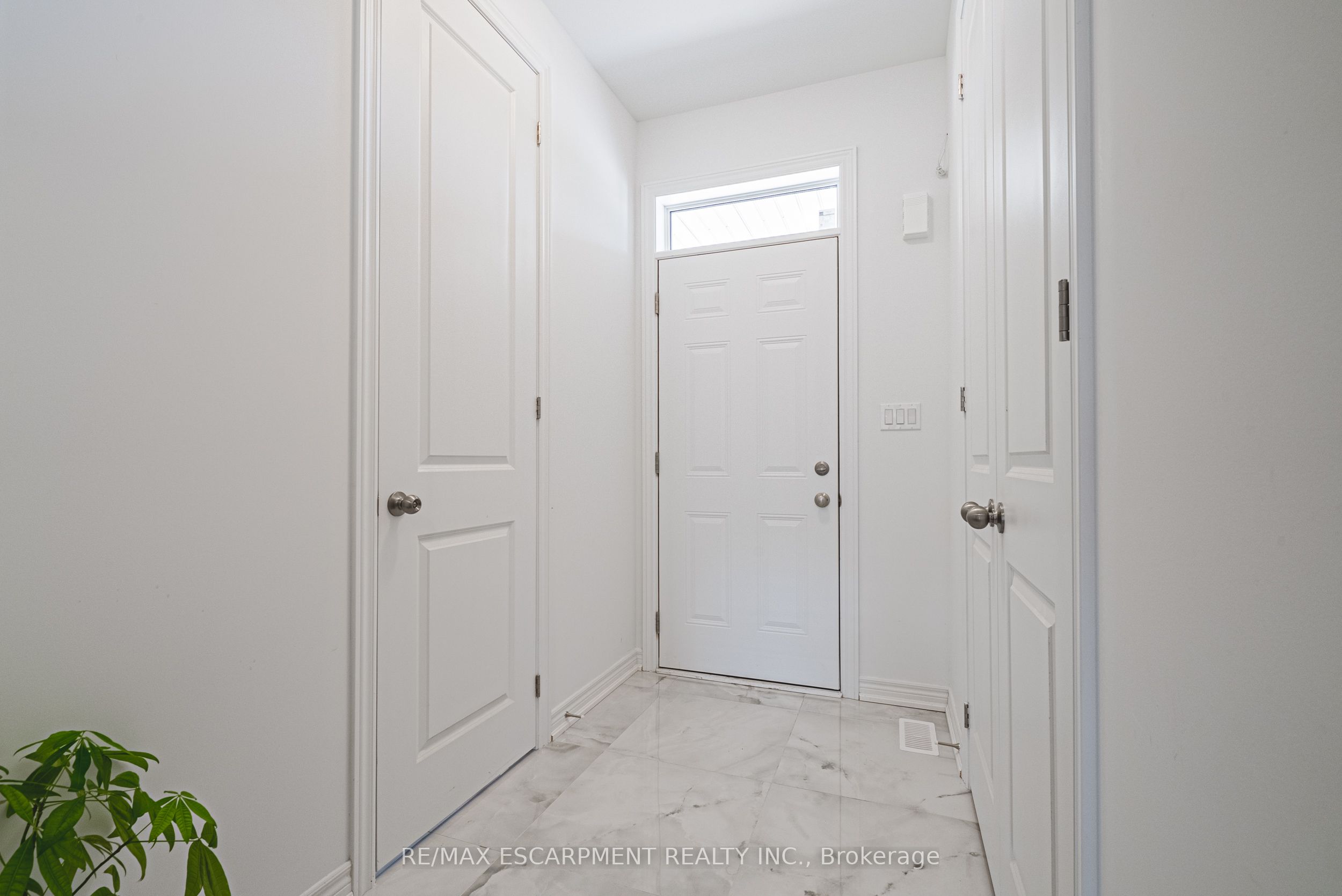 11 Davinci Boulevard, Hamilton, ON, L9B 1B7 photo 3