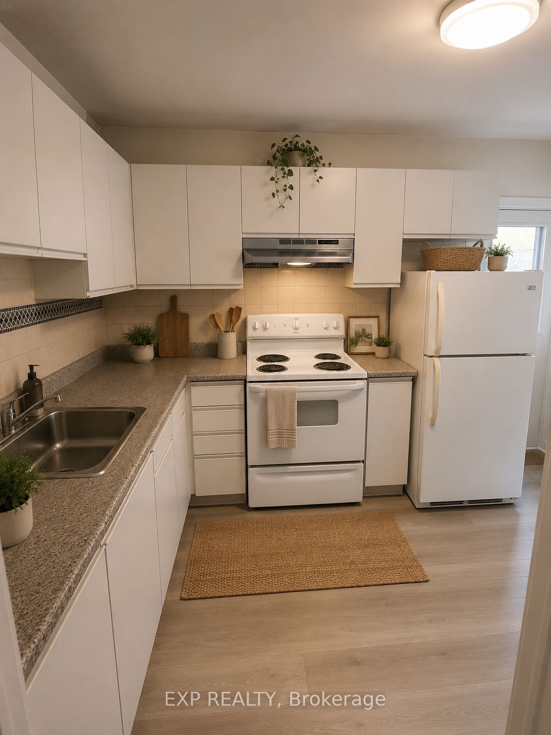 Additional image 5 of 2-2146 Danforth Avenue, Toronto, ON, M4C 1J9