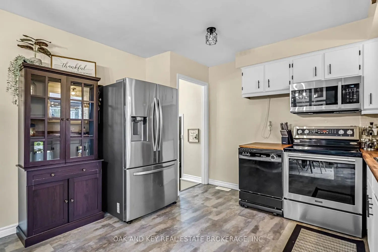 26 Sinclair Avenue photo 2