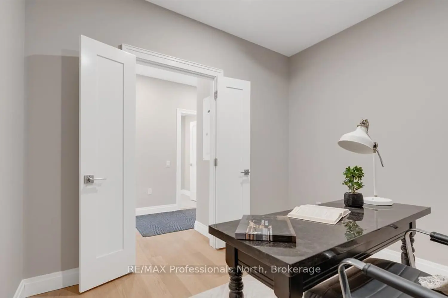 Additional image 4 of 32 Brunel Road 201