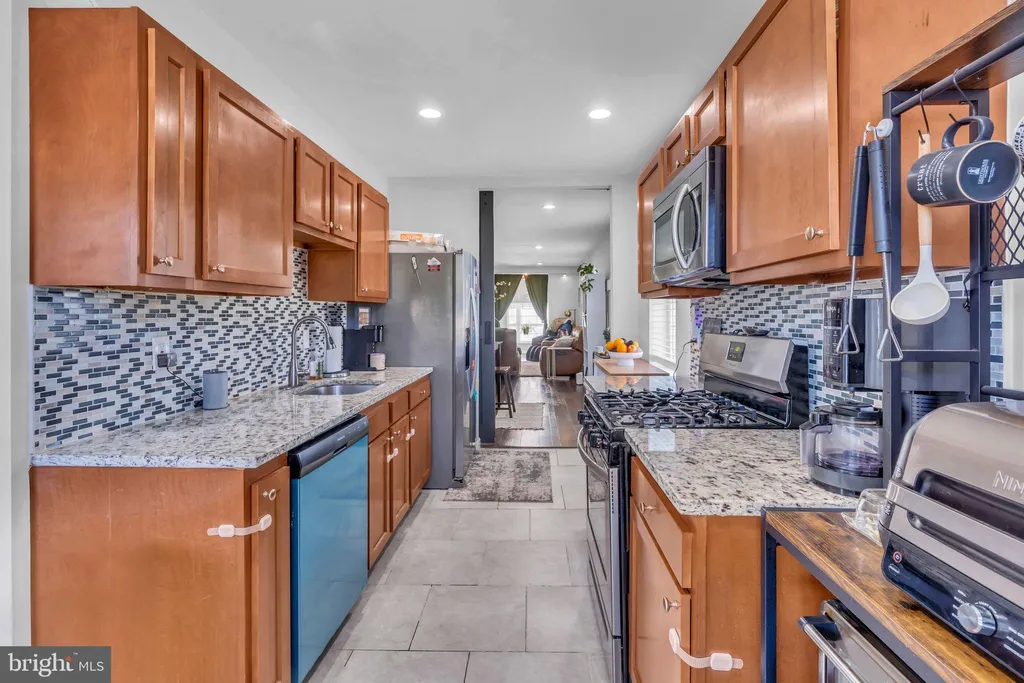 Additional image 7 of 4908 - 1/2 Harford Road, Baltimore, MD 21214