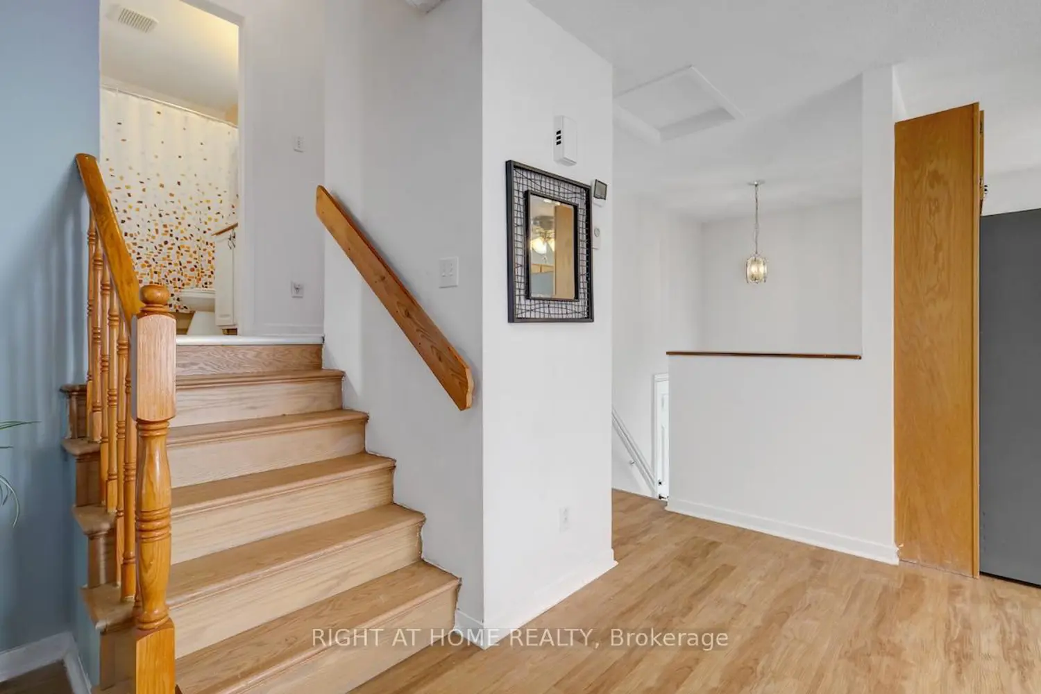951 Lawrence Street photo 3