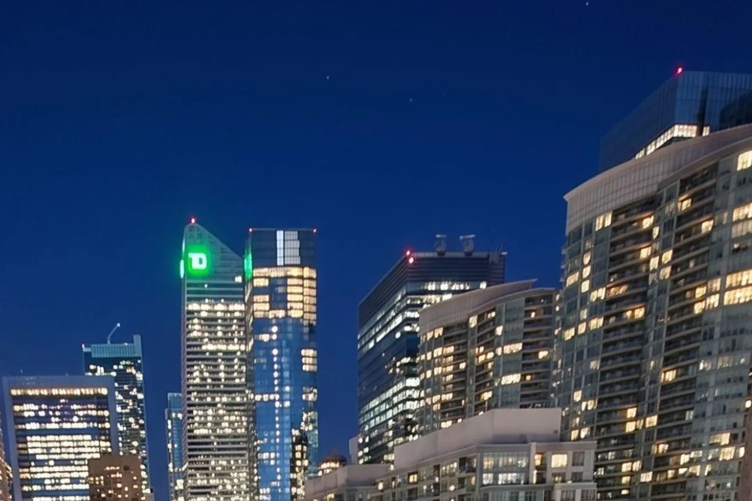 Additional image 10 of 228 Queens Quay 1501
