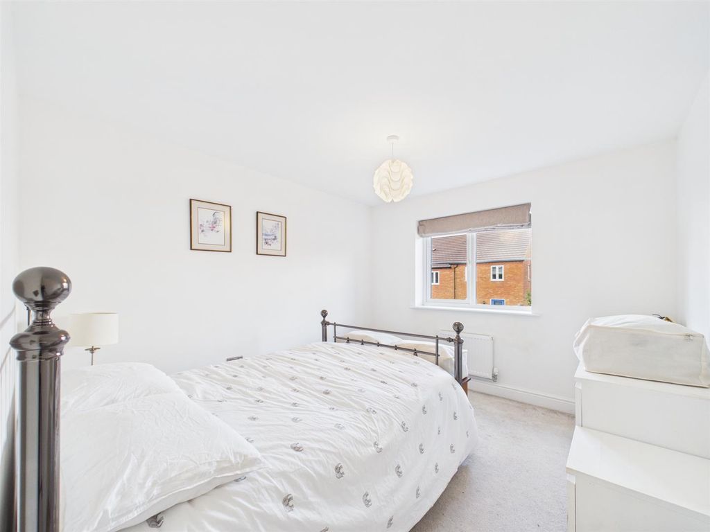 Additional image 8 of 4 bed semi-detached house to rentBarrowfield Drive, Stamford PE9