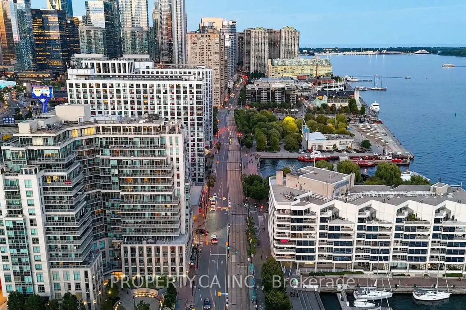 Additional image 19 of 410 Queens Quay 1105