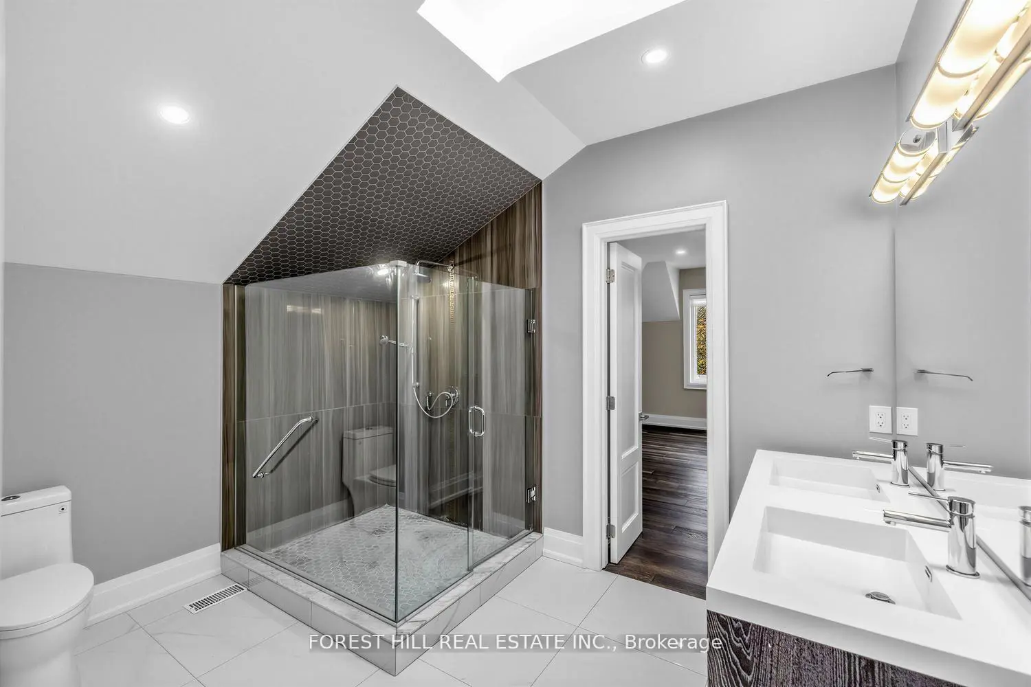 Additional image 13 of 28 Camwood Crescent
