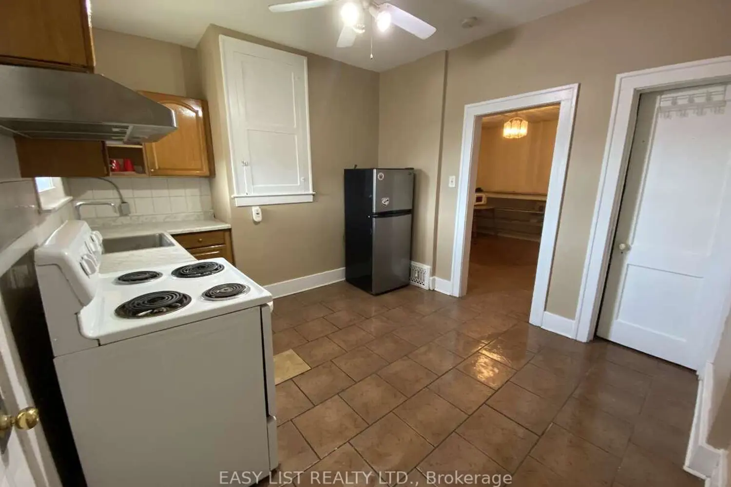 Additional image 9 of 731-733 Partington Avenue