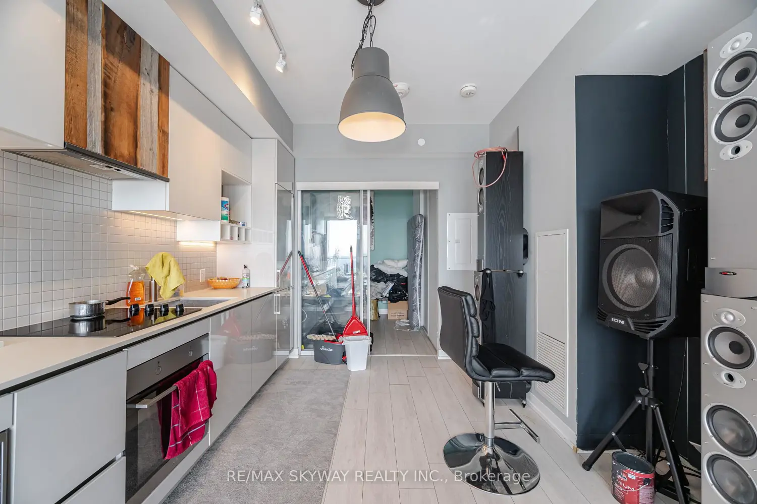 Additional image 19 of 898 Portage Parkway 5605
