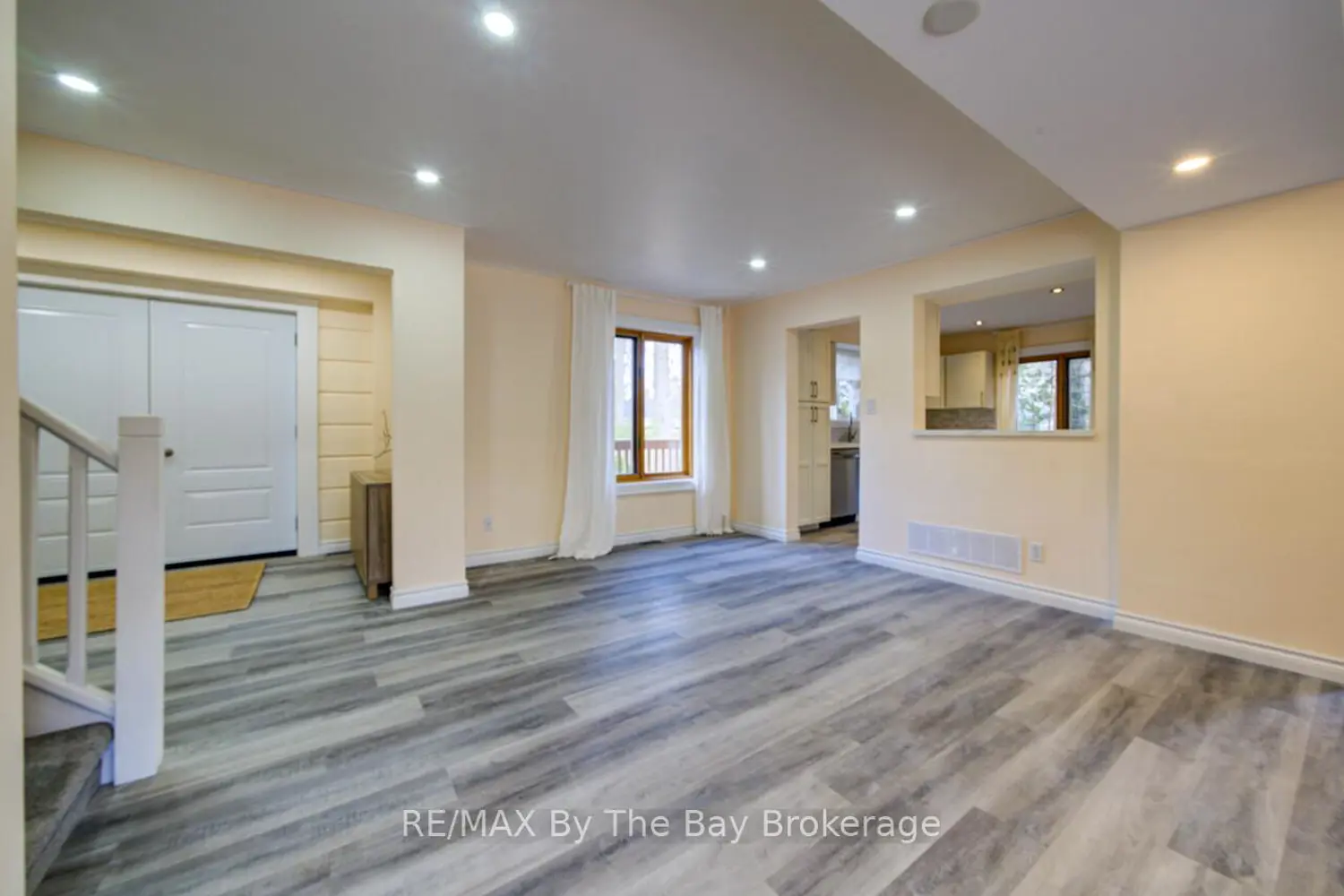 Additional image 11 of 646 Oxbow Park Drive