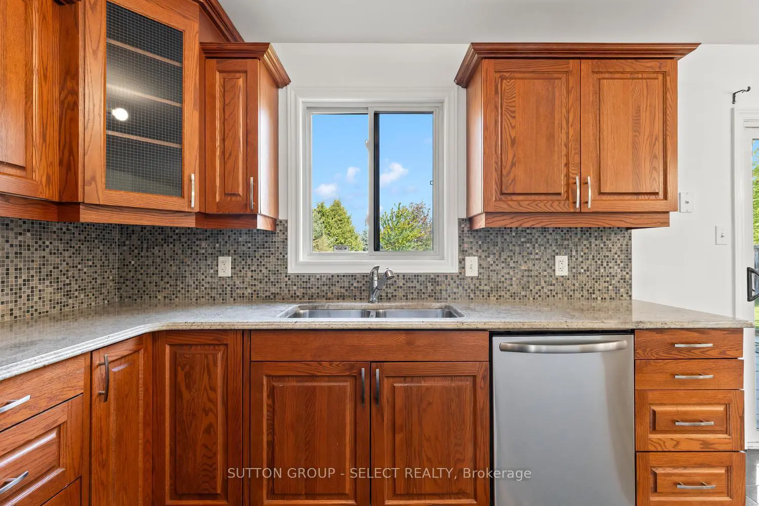 Additional image 3 of 176 Buttercup Court