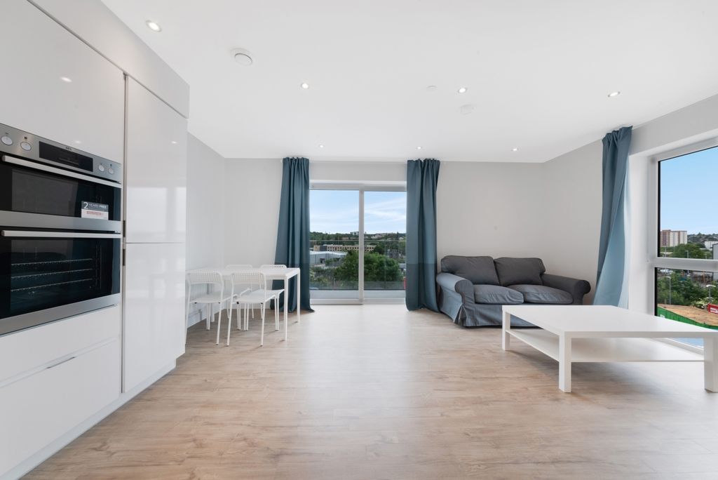 Additional image 2 of 1 bed flat to rentStirling Drive, Luton LU2