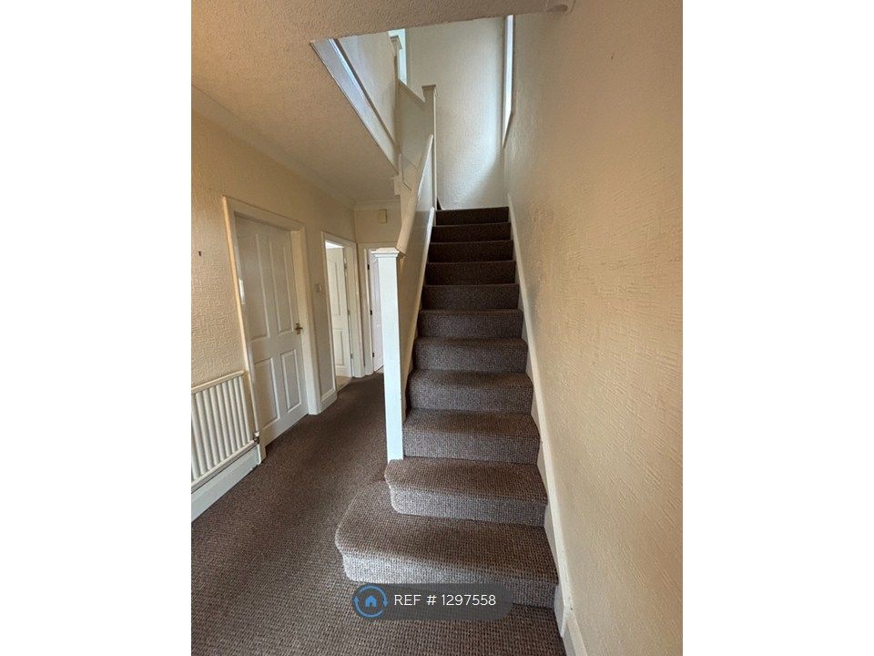 Additional image 6 of 3 bed semi-detached house to rentCliff Gardens, Scunthorpe DN15