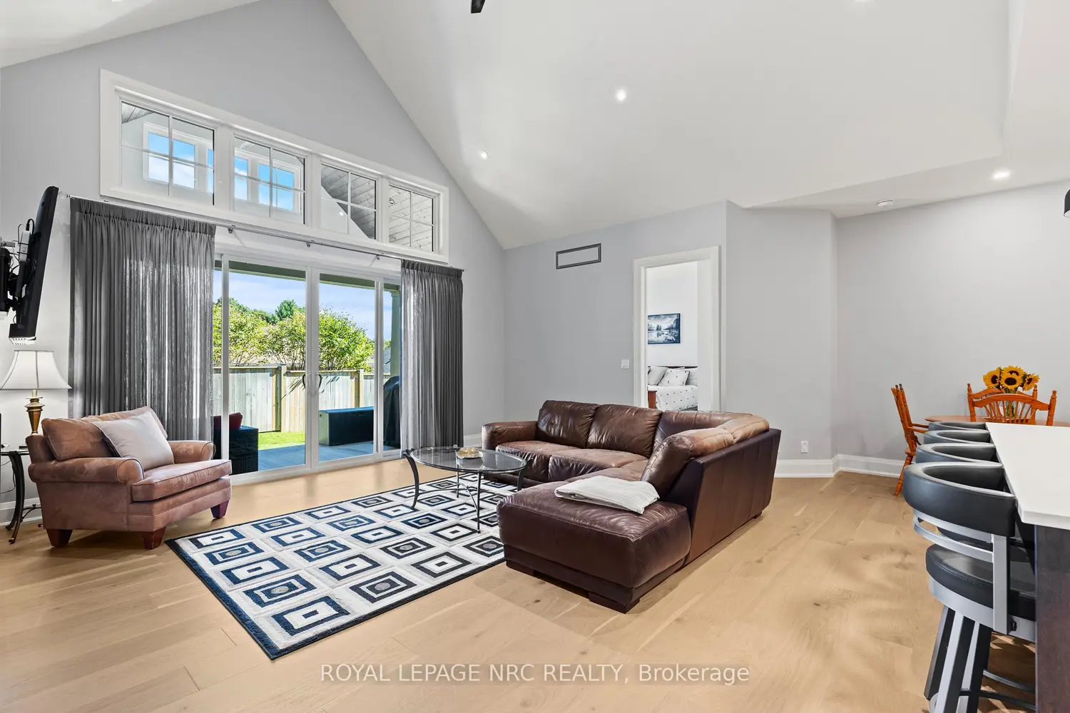 Additional image 6 of 190 Canboro Road 7