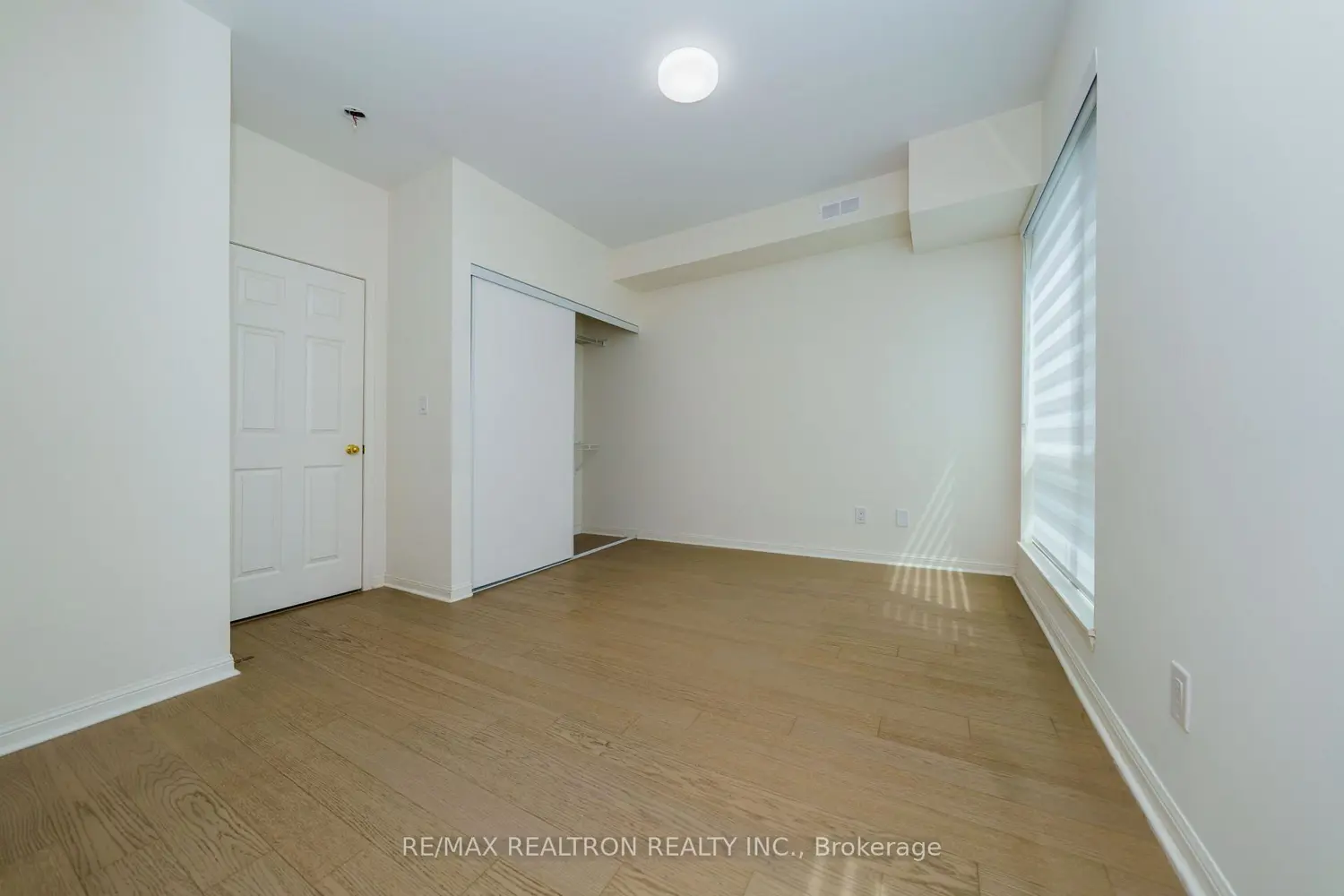 Additional image 18 of 639 Lawrence Avenue 206