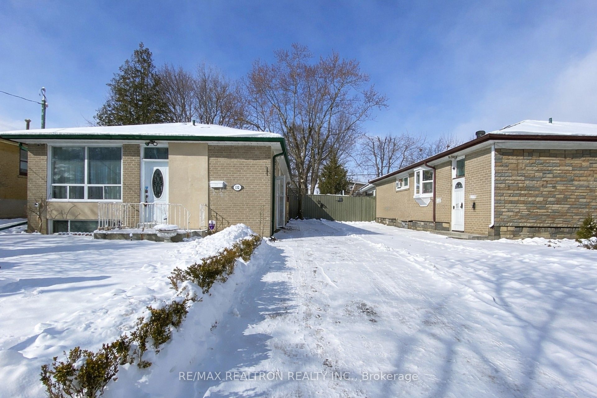 132 Porchester Drive, Toronto, ON, M1J 2R7
