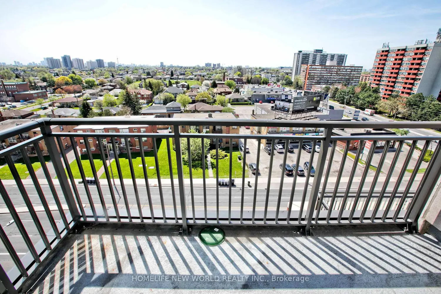 Additional image 12 of 830 Lawrence Avenue 836